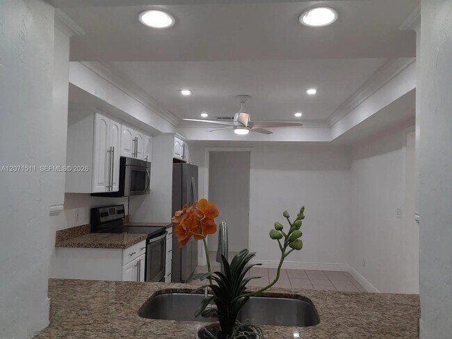 Building Photo - 12251 SW 82nd Ave