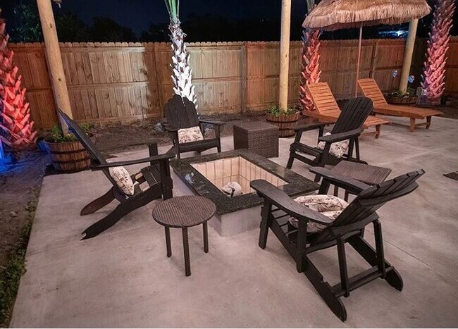 Building Photo - LAVISHLY FURNISHED PIRATE-THEMED OFF-SEASON BEACH GETAWAY