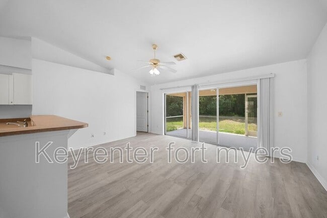 Building Photo - 3213 17th St SW