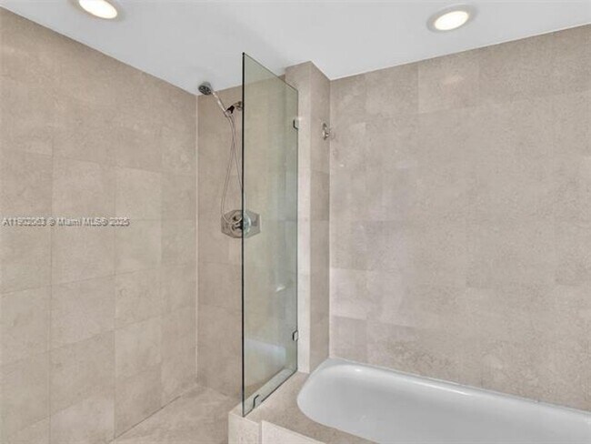 Building Photo - 650 West Ave