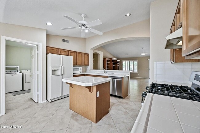 Building Photo - 9222 E Crystal Dr