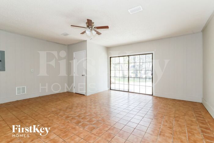 Building Photo - 12122 Cheyenne Trail