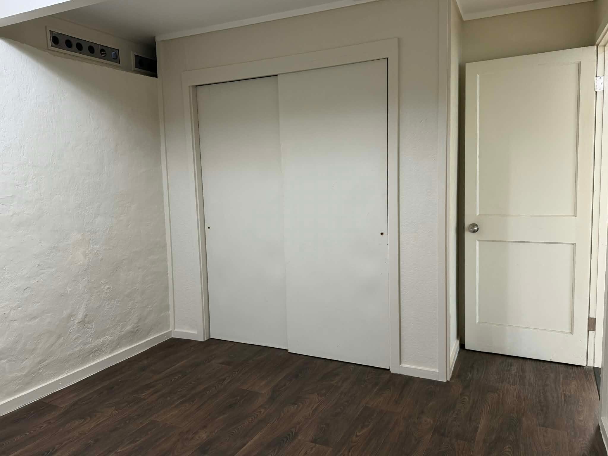 Building Photo - 1576 Elua St