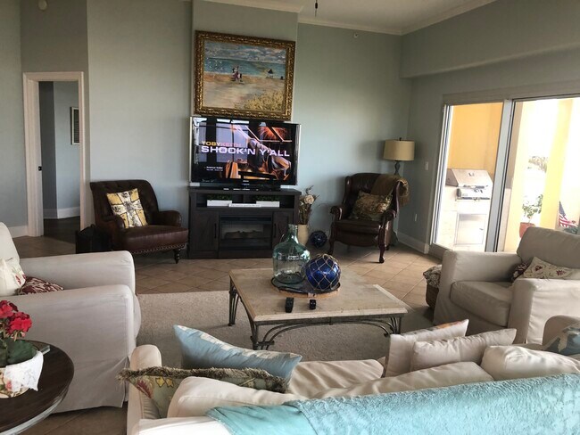 Building Photo - 770 Harbor Blvd