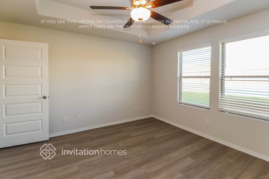 Building Photo - 10718 Sunlit St