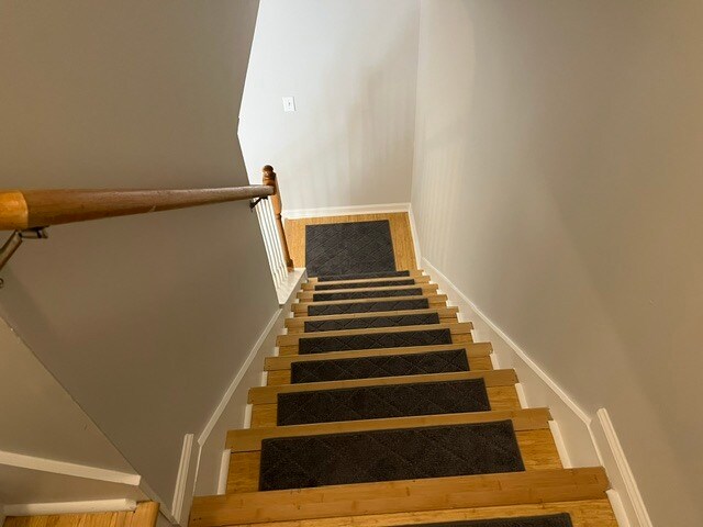 Stairwell - 25 Sugar Maple Ln