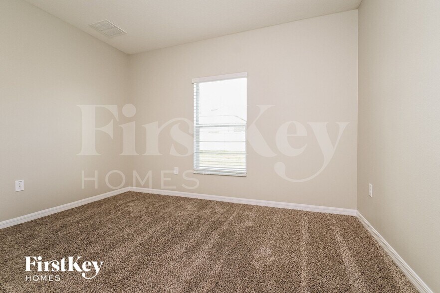 Building Photo - 17205 Beach Buttercup Pl