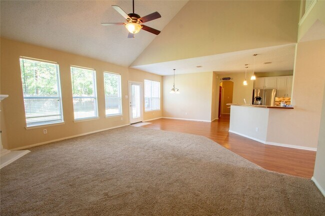 Building Photo - 1309 Rosebrook Dr