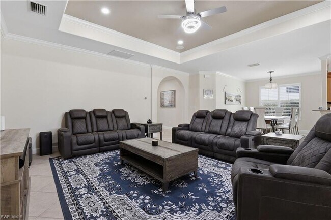 Building Photo - 13818 Farnese Dr