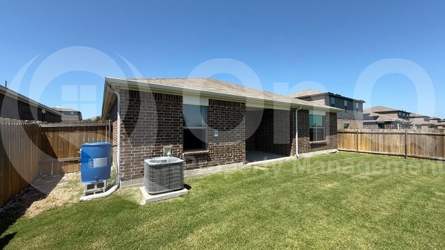 Building Photo - 2012 Canterbury Dr