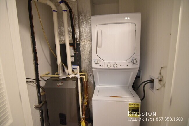 Building Photo - 42 Hyde Park Ave