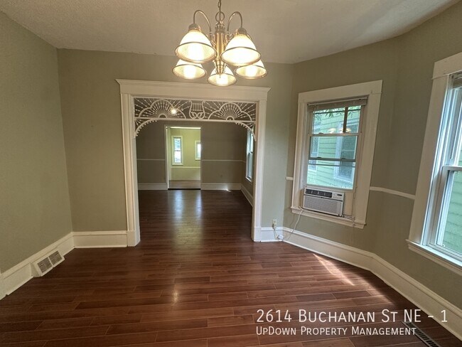 Building Photo - 2614 Buchanan St NE