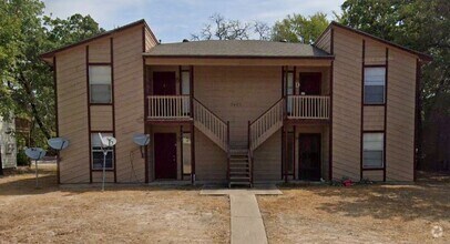 Building Photo - 2403 Bandera Dr