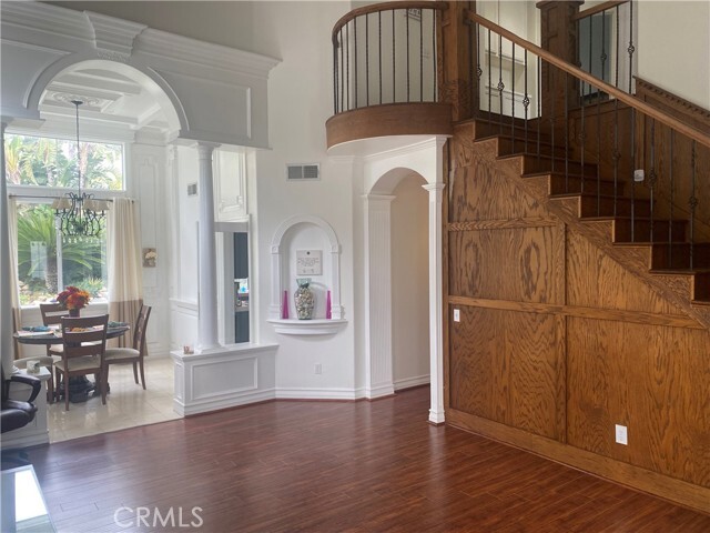 Building Photo - 5031 Columbia Dr