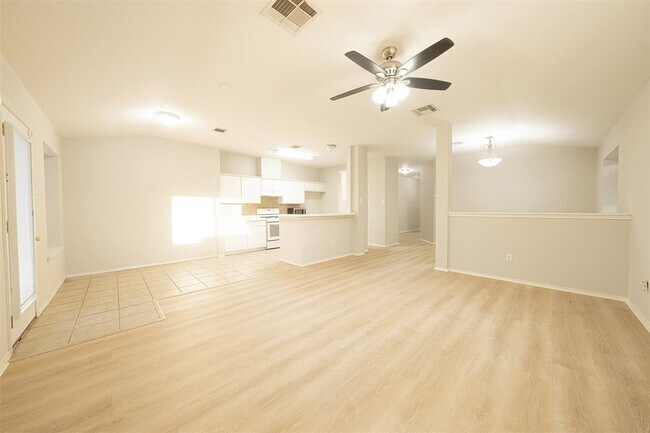 Building Photo - 3803 Top Rock Ln