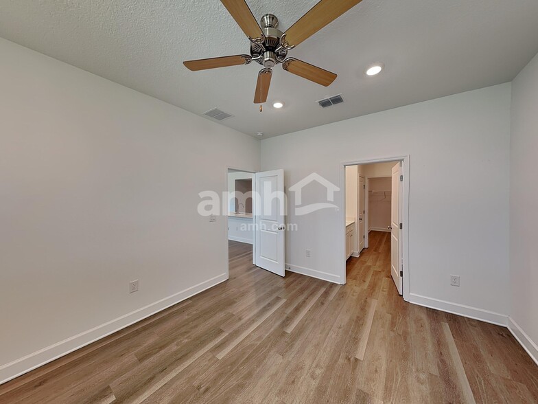 Building Photo - 3204 Carthage Ave