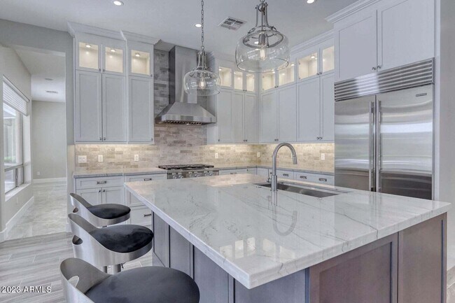 Building Photo - 7553 E Buteo Dr