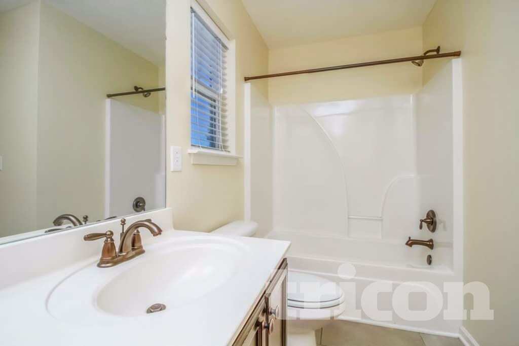 Building Photo - 2106 Tabasco Way