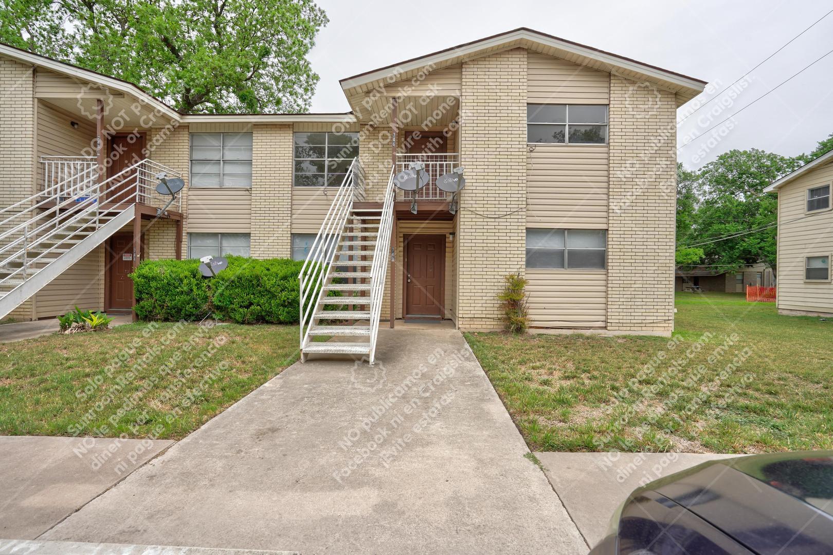 Building Photo - 748 Old Martindale Rd