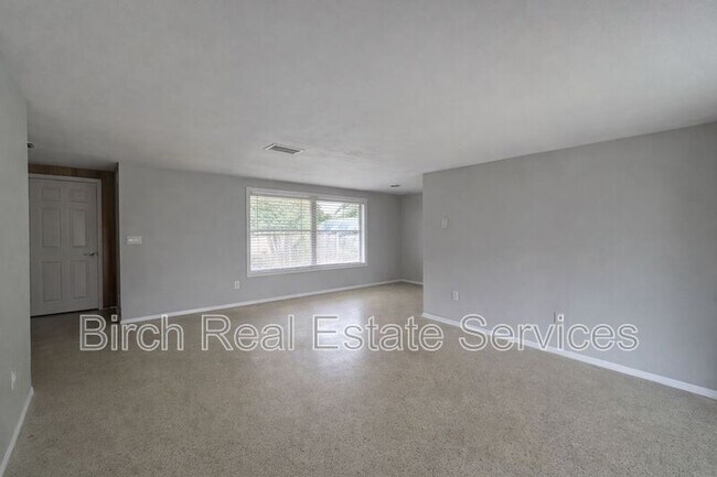 Building Photo - 3319 Williamsburg Loop