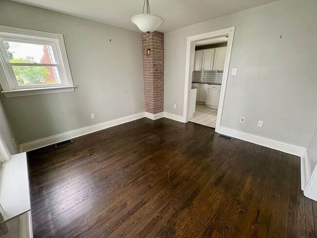 Building Photo - 3 Bedroom House Available in Hershey!