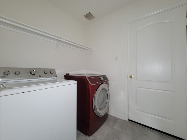 Building Photo - 727 Hardwood Grv Ct