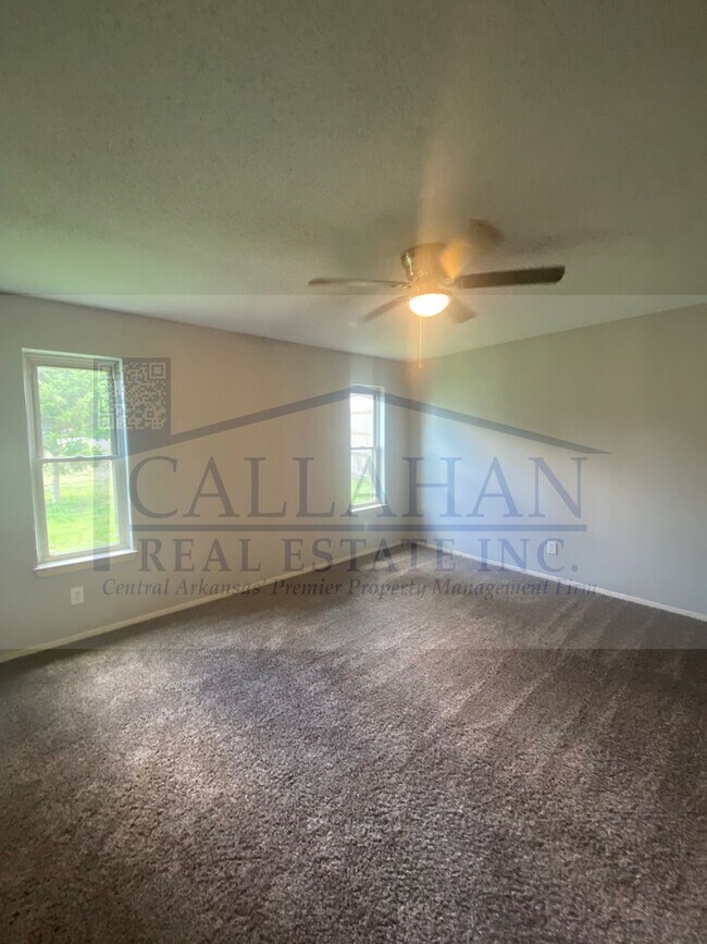 Building Photo - NLR 3 Bedroom Home