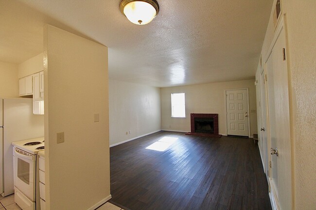Building Photo - 2336 Heatherfield