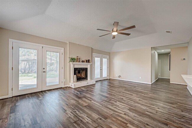 Building Photo - 13002 Kingsmill Dr