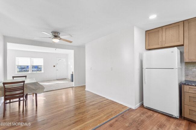 Building Photo - 85 Helen Ave