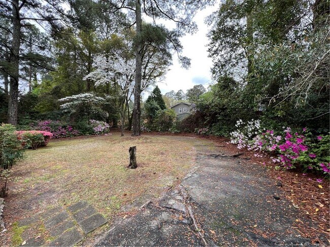 Building Photo - 2621 Bennington Rd