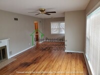 Building Photo - 4034 Pine Grove Ave