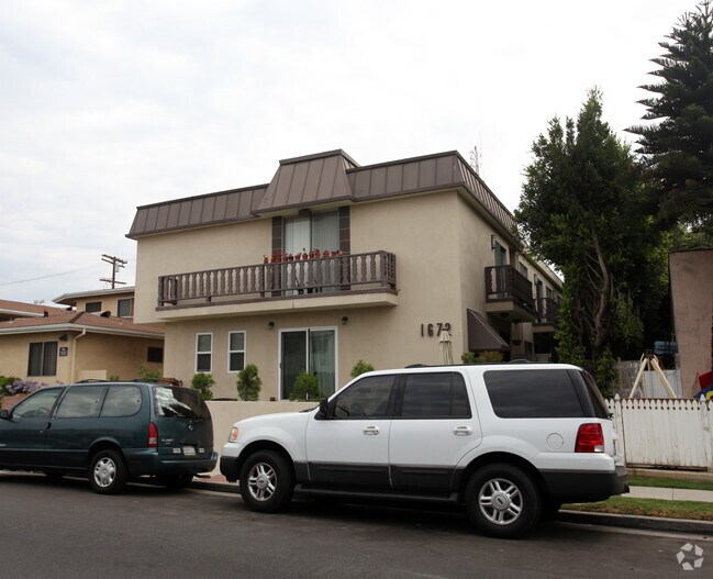 Building Photo - 1672 Colby Ave