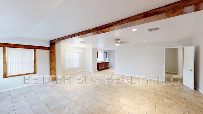 Building Photo - 300 N Church St