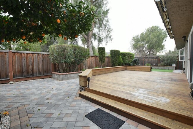 Building Photo - Beautifully Updated 5 Bedroom and 3 Bath Home in Desirable Blossom Valley Neighborhood!