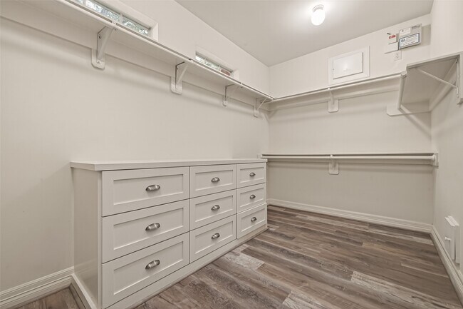 Building Photo - 22411 Kendall Shay Ct