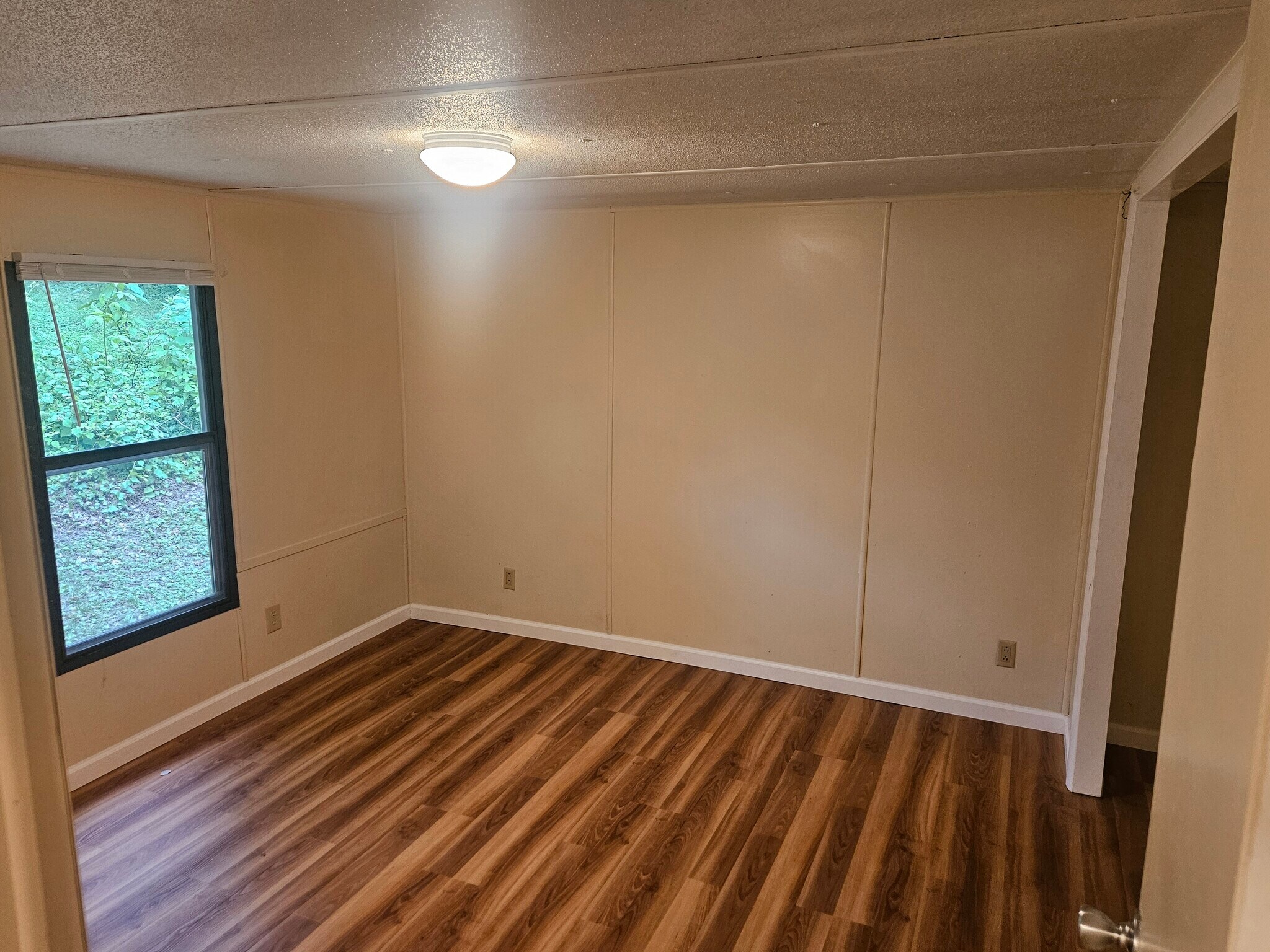 Building Photo - 108 Rolling Oaks Dr