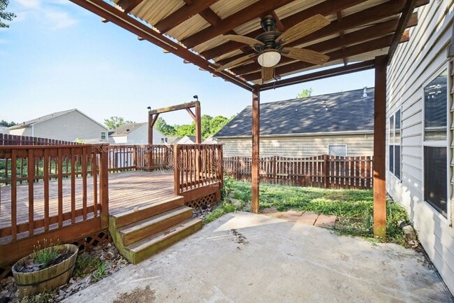 Building Photo - 5518 Stowe Derby Dr