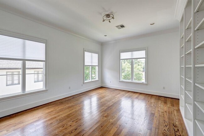 Building Photo - 3020 Ella Lee Ln