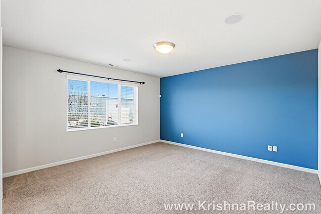Building Photo - 6301 SE Wonder Way