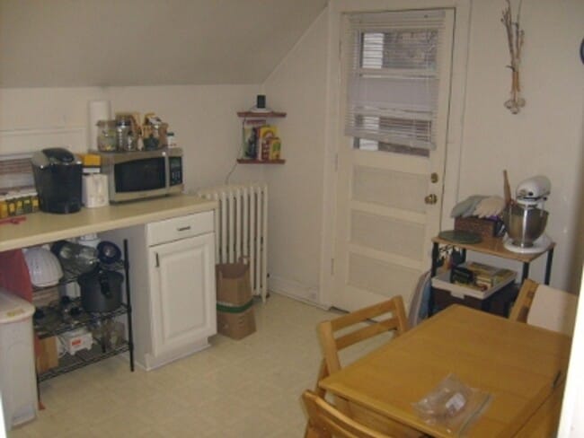 Building Photo - 152 E Gorham St