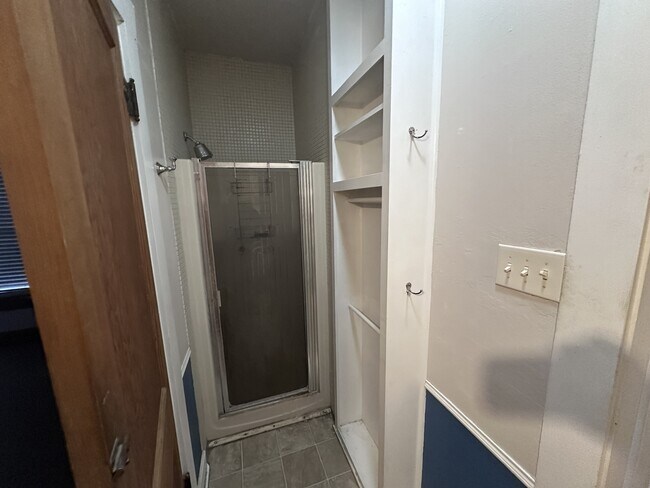 Building Photo - 215 N Washington St