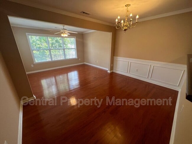 Building Photo - 409 Falling Rock Way