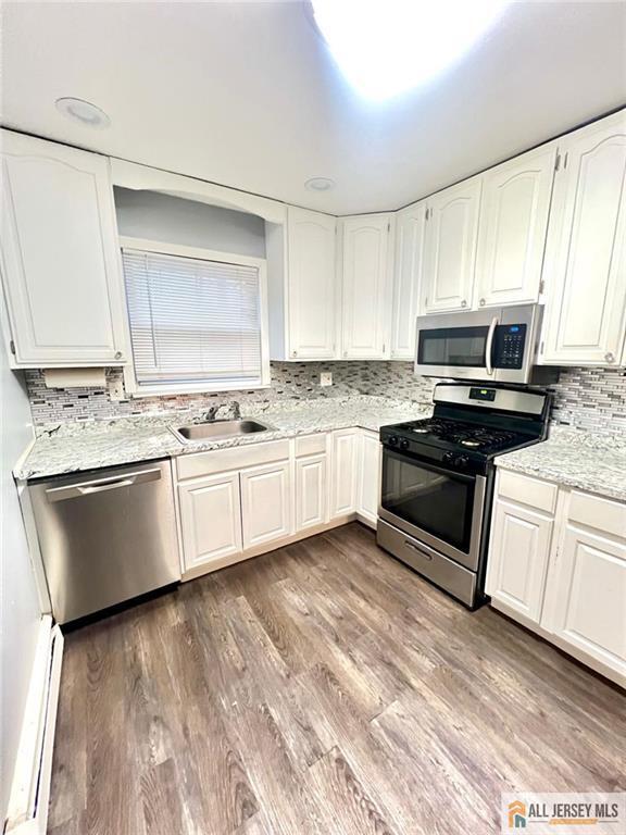 Building Photo - 406 Cranbury Rd