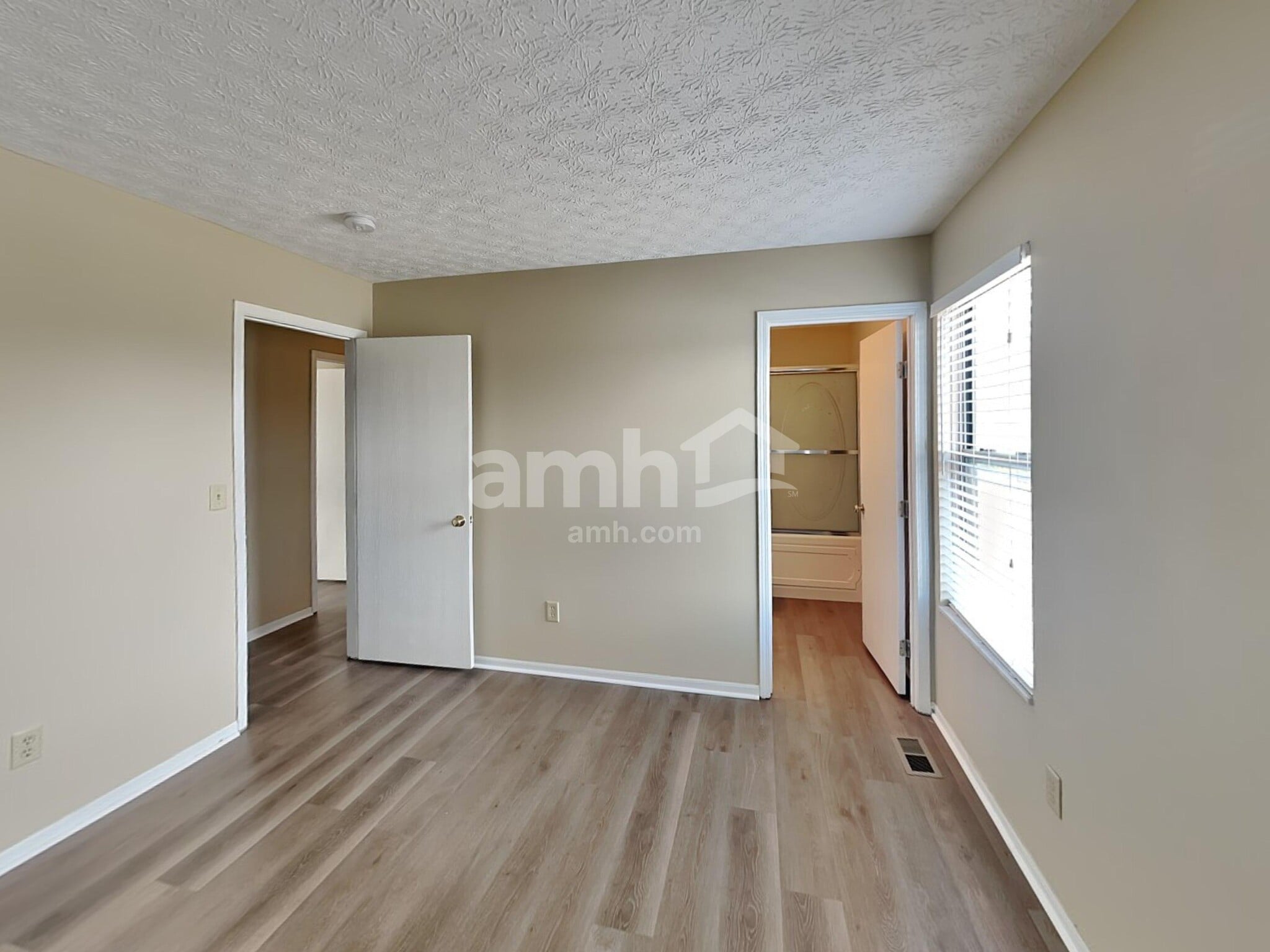 Building Photo - 158 Steiger Ct