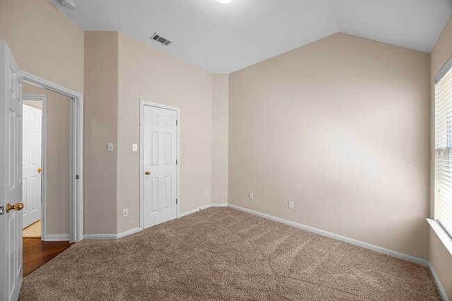 Building Photo - 3808 Noe Ln