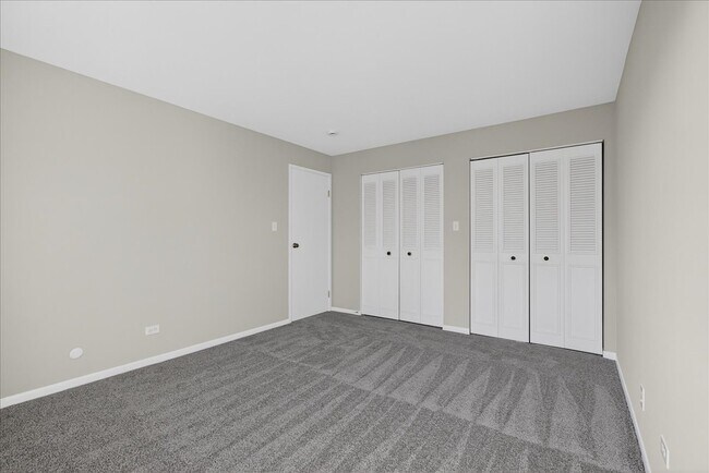 Building Photo - 604 W 65th St