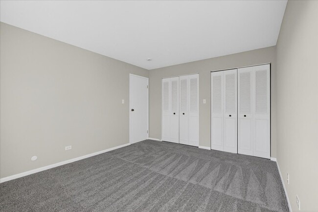 Building Photo - 716 W 65th St
