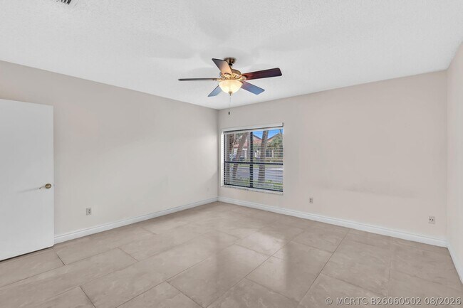 Building Photo - 22595 Esplanada Cir
