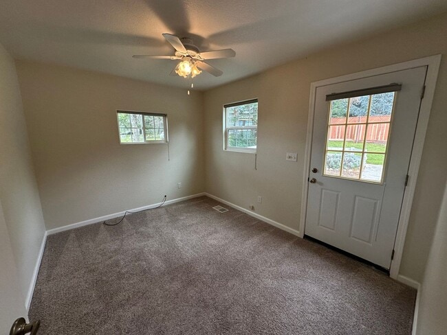 Building Photo - Country Home in Great Penn Valley Location, sorry no pets.